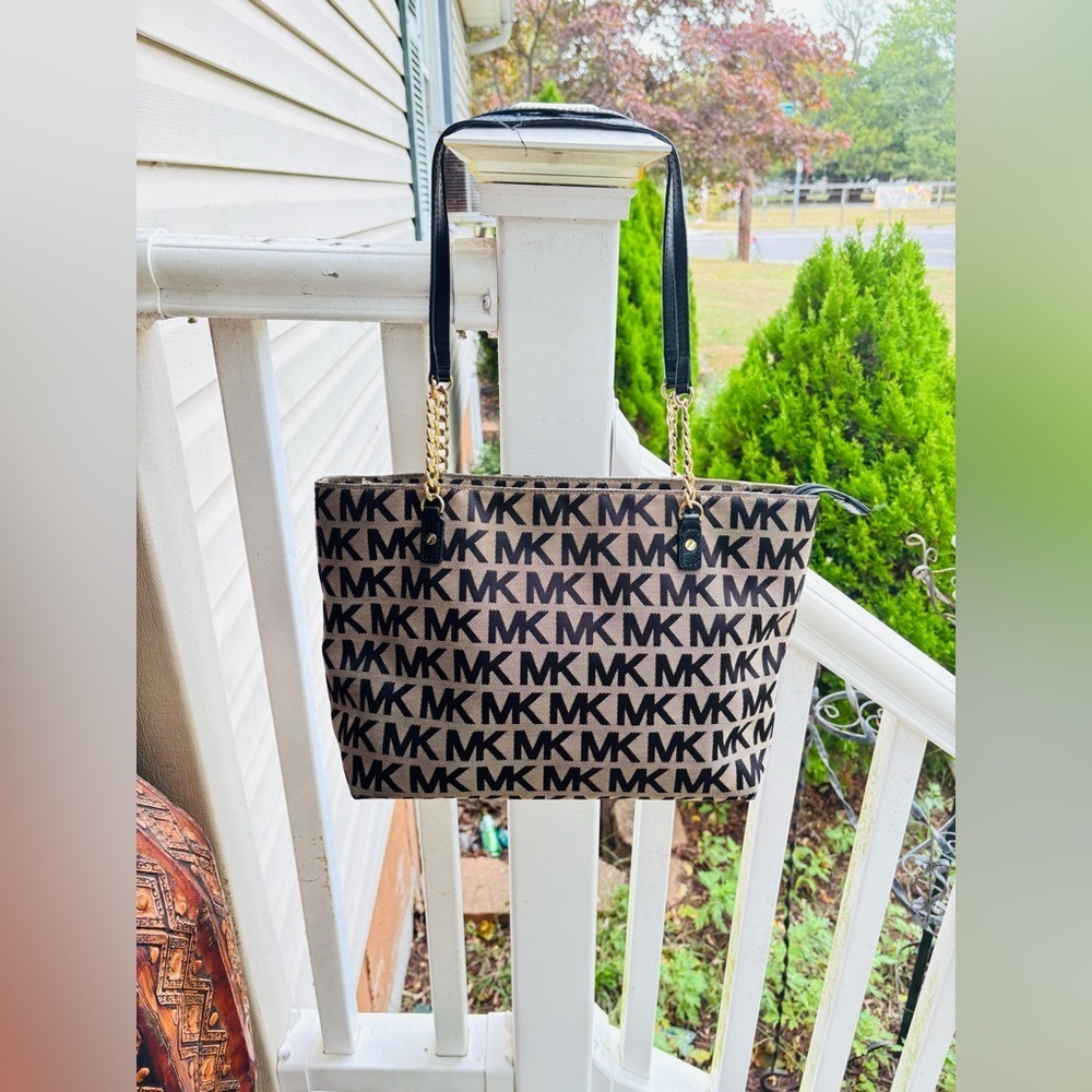 Michael Kors Jet Set Travel Large Chain Shoulder Tote Bag In MK Signature Brown - Picture 3 of 10